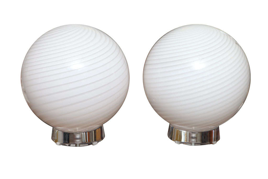 Glass Globe Table Lamps on Large Vetri Murano Glass   Lucite Globe Table Lamps At 1stdibs