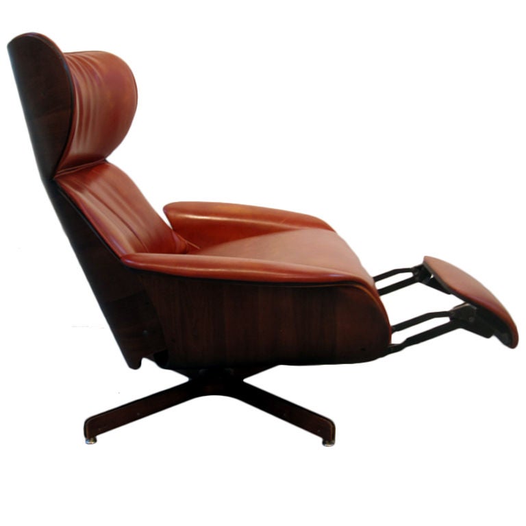 Recliner lounge chair Plycraft at 1stdibs
