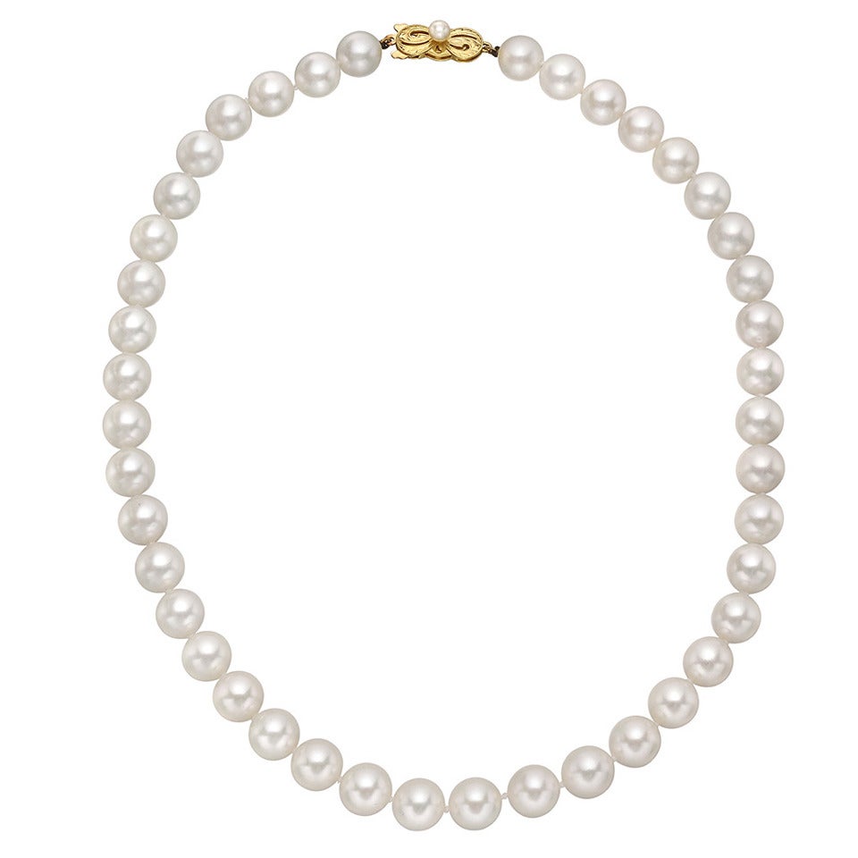 Mikimoto Cultured Akoya Pearl Necklace at 1stdibs